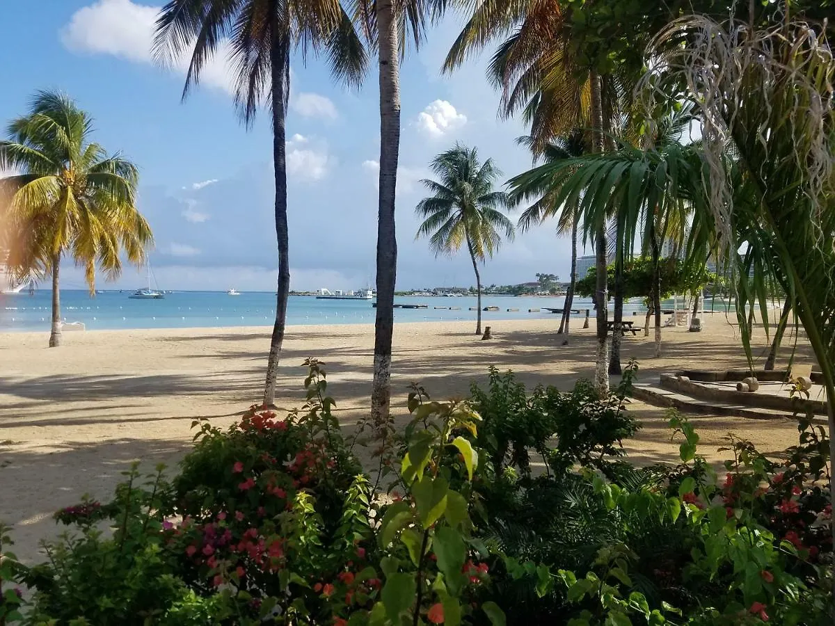 אוצ'ו ריוס Rosi Ocean Sand Hotel Apt