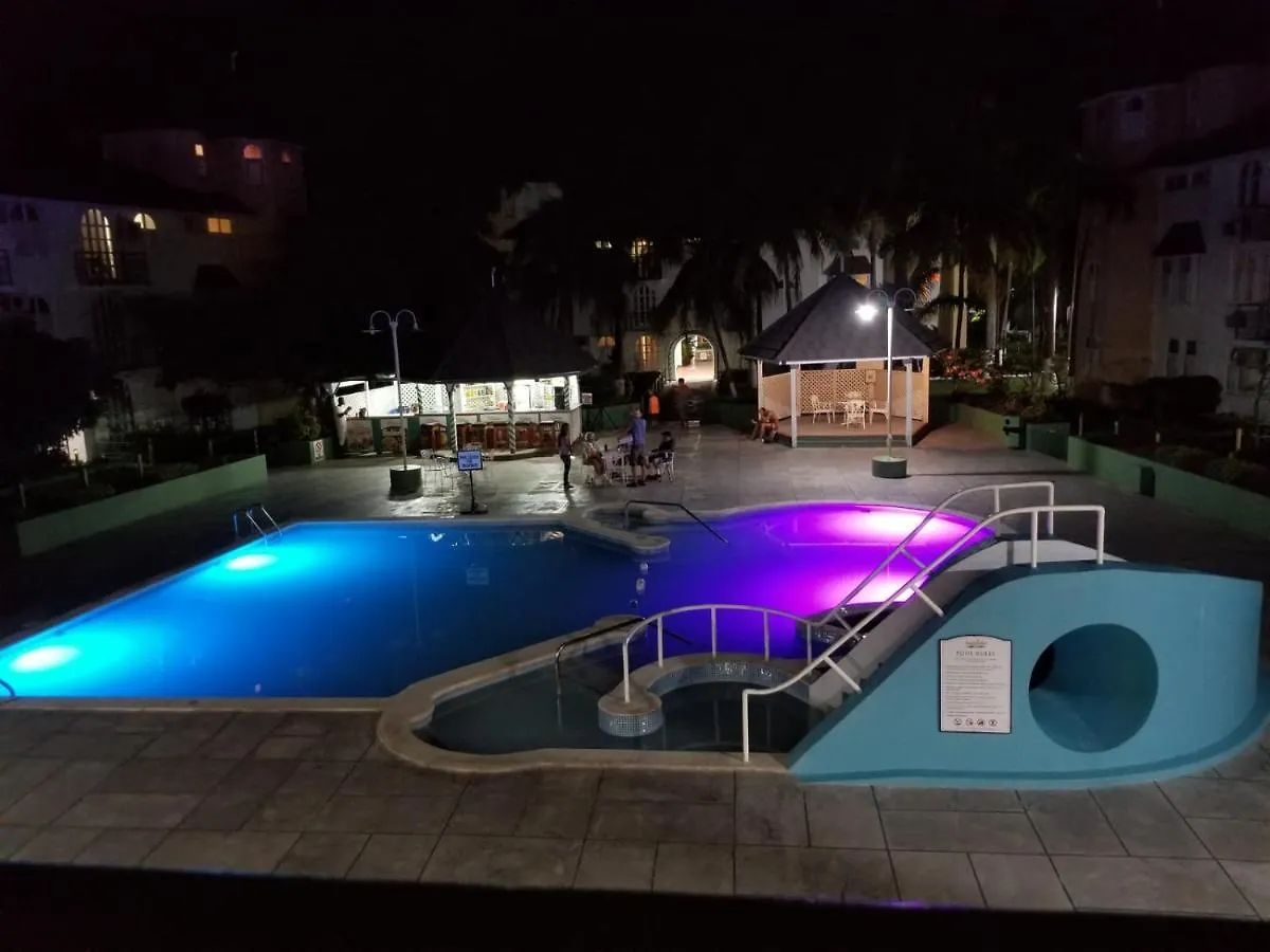 Rosi Ocean Sand Hotel Apt Ocho Rios 3*,  Jamaica
